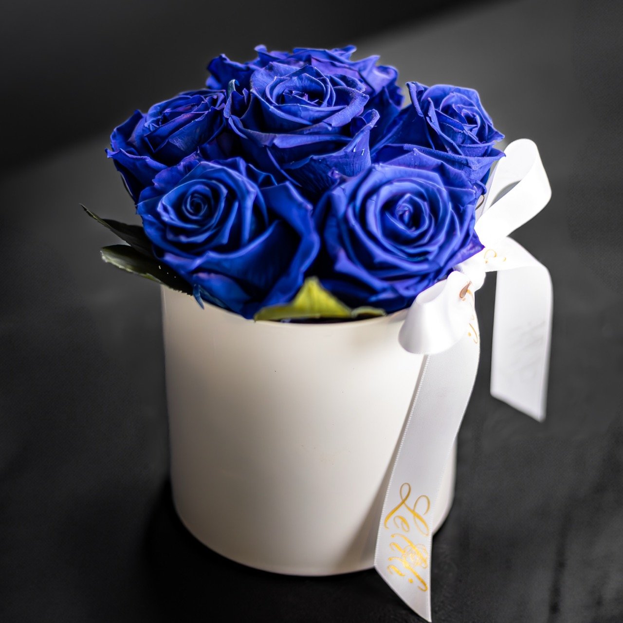 Roses bleues en nature morte